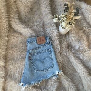 Levi’s Denim Shorts Size 25